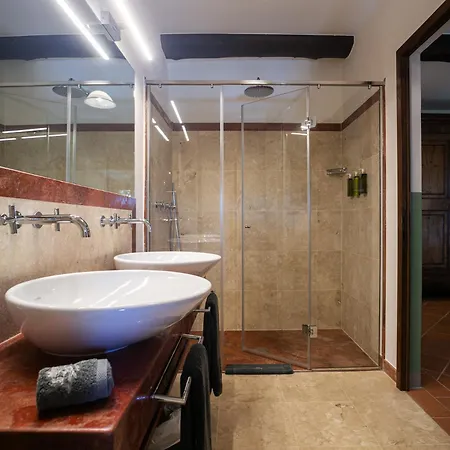 Casa Livio, A Garden With A View Apartment *